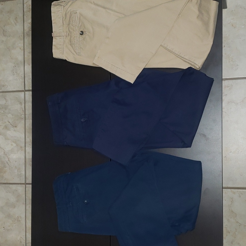 4- Express mens pants, used in great condition 32x34